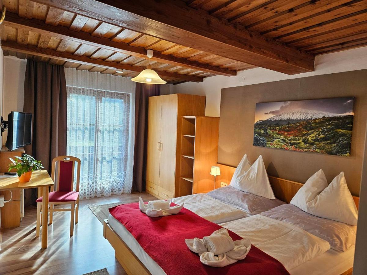 Gasthof-Pension Alt Kirchheim Bad Kleinkirchheim Exteriör bild