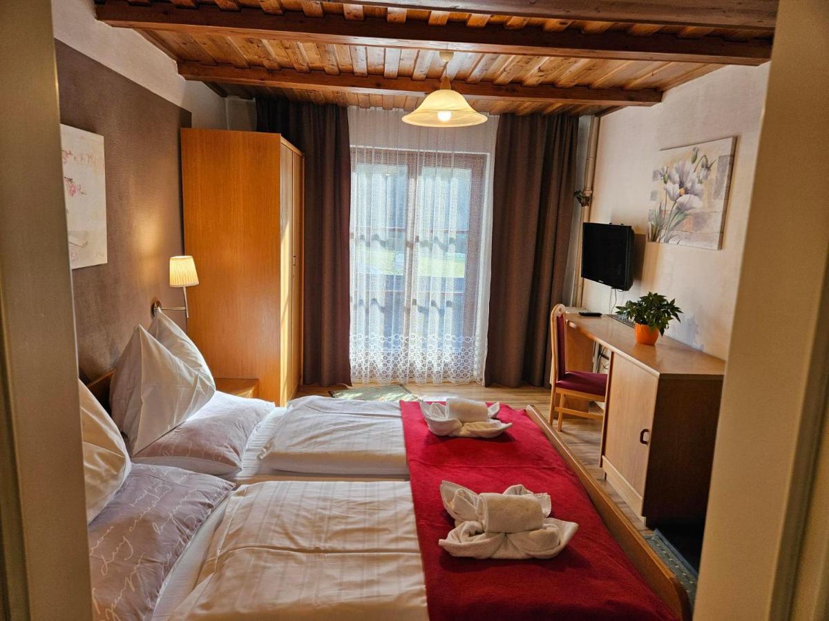 Gasthof-Pension Alt Kirchheim Bad Kleinkirchheim Exteriör bild