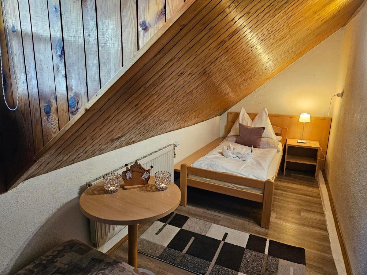 Gasthof-Pension Alt Kirchheim Bad Kleinkirchheim Exteriör bild