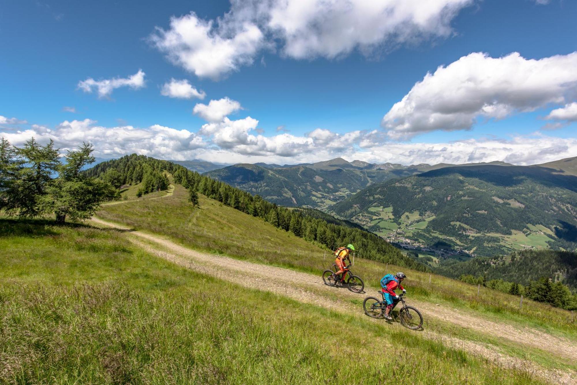Gasthof-Pension Alt Kirchheim Bad Kleinkirchheim Exteriör bild